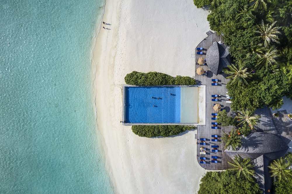 Dhoni Bar at Sun Siyam Olhuveli thumbnail 5